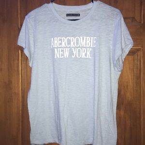 BRAND NEW ABERCROMBIE AND FITCH T SHIRT